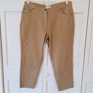 Mainstreet Blues khaki capri slacks - NWT